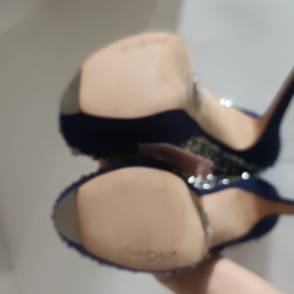 Blue ZigiNY Black Label Brink Studded Platform Pumps Stiletto Size 7 - Picture 14 of 16